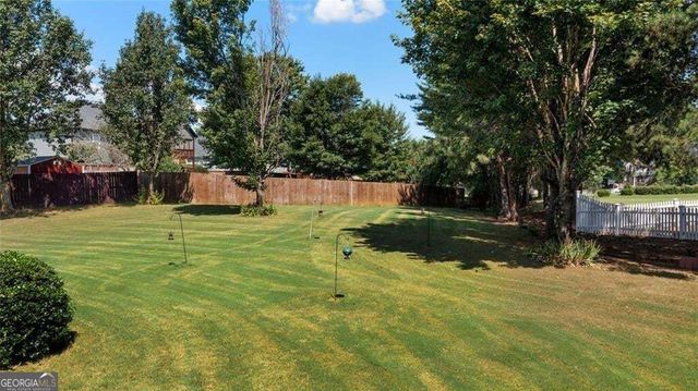 21 Prestwick Loop NW, Cartersville, GA 30120
