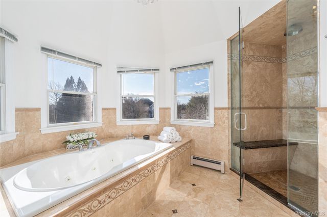 15 Kingfish Court, Riverhead, NY 11901