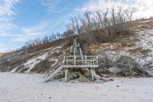 15 Kingfish Court, Riverhead, NY 11901