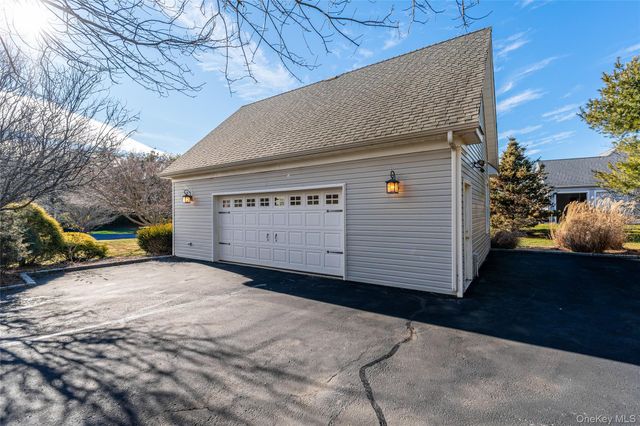 15 Kingfish Court, Riverhead, NY 11901