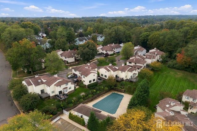 18 Oxford Lane, Middletown, NJ 07748