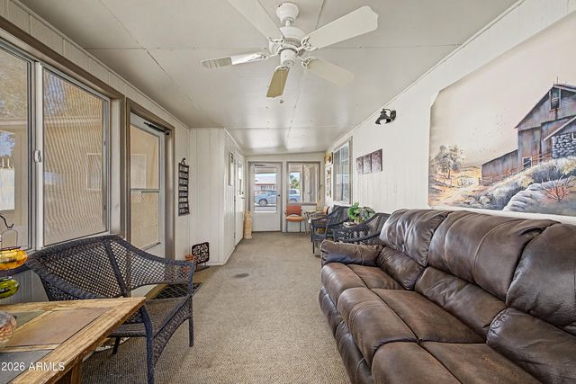 886 E Eagle Drive, San Tan Valley, AZ 85140