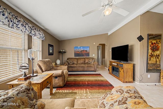 886 E Eagle Drive, San Tan Valley, AZ 85140