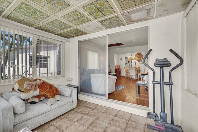 1451 NW 43rd St, Miami, FL 33142