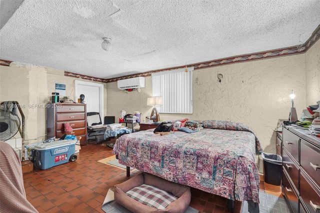 1451 NW 43rd St, Miami, FL 33142