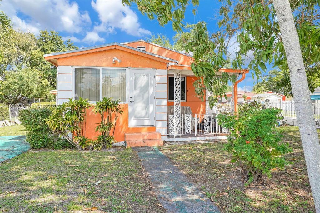 1451 NW 43rd St, Miami, FL 33142