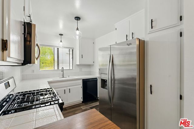 1640 S Bentley Avenue 2, Los Angeles, CA 90025