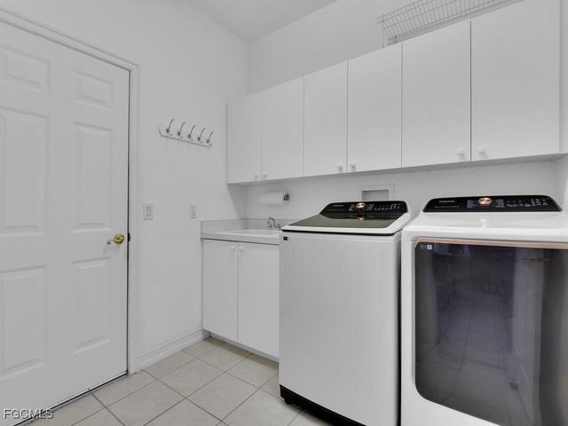 11268 Callaway Greens DR, Fort Myers, FL 33913