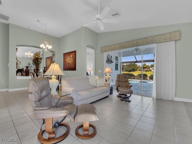 11268 Callaway Greens DR, Fort Myers, FL 33913