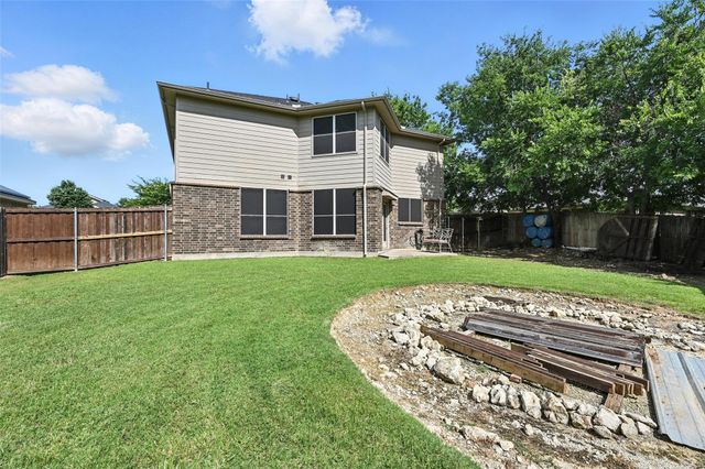 281 Rock Meadow Drive, Crowley, TX 76036