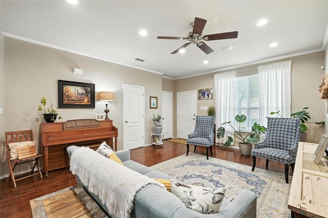 281 Rock Meadow Drive, Crowley, TX 76036