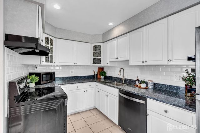 21 McGuire Street, Metuchen, NJ 08840