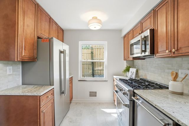 4926 Le Blond Avenue, Cincinnati, OH 45208