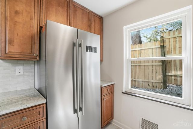 4926 Le Blond Avenue, Cincinnati, OH 45208