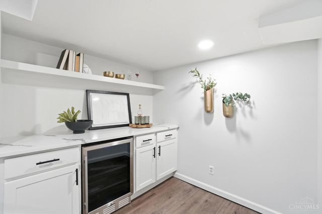 4926 Le Blond Avenue, Cincinnati, OH 45208