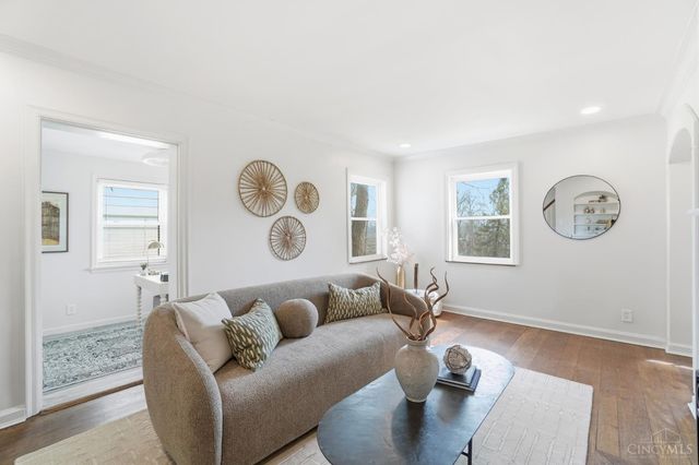 4926 Le Blond Avenue, Cincinnati, OH 45208