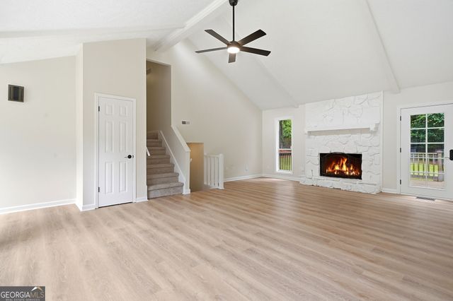 585 Rivercrest Drive, Woodstock, GA 30188
