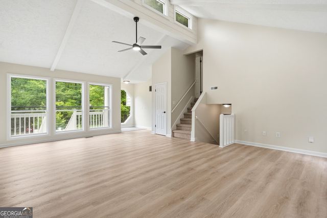 585 Rivercrest Drive, Woodstock, GA 30188