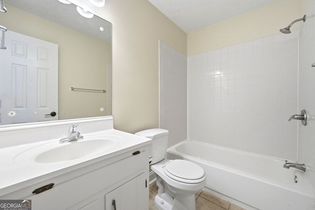 585 Rivercrest Drive, Woodstock, GA 30188