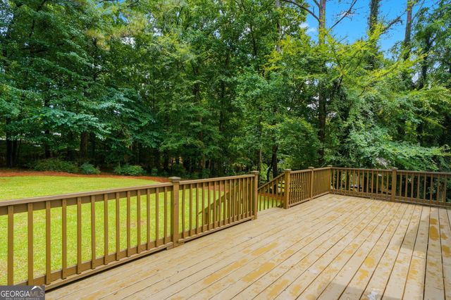 585 Rivercrest Drive, Woodstock, GA 30188