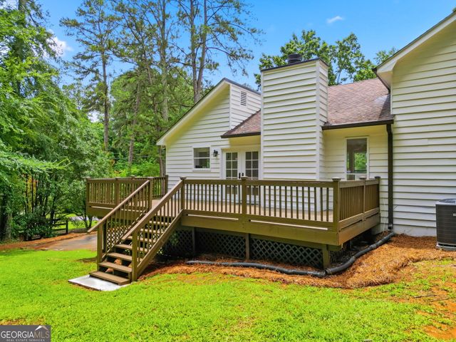585 Rivercrest Drive, Woodstock, GA 30188