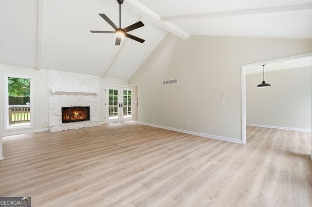 585 Rivercrest Drive, Woodstock, GA 30188