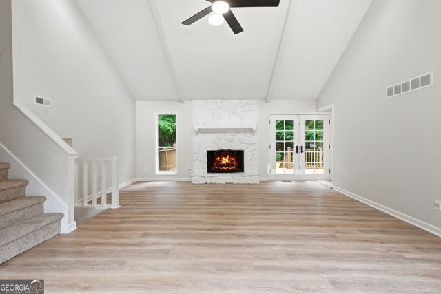 585 Rivercrest Drive, Woodstock, GA 30188