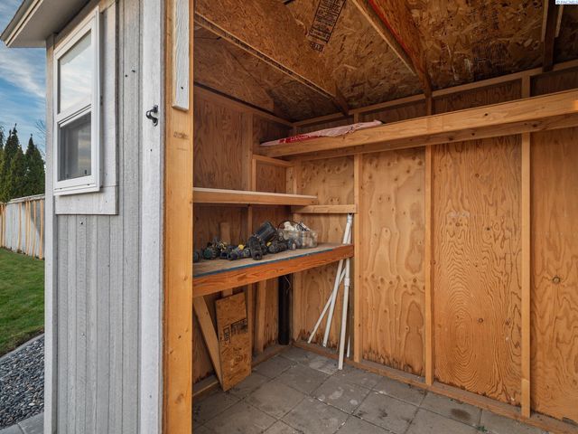 9101 Kent Pl, Pasco, WA 99301