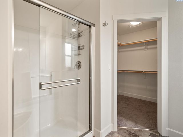 9101 Kent Pl, Pasco, WA 99301