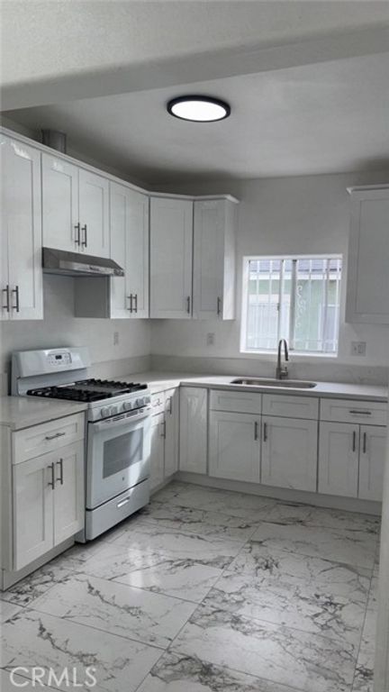 4172 Dorsey, Los Angeles, CA 90011