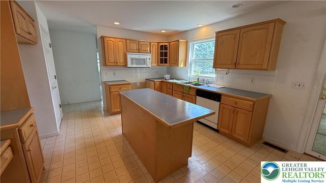 5119 Stahley Drive, Whitehall Twp, PA 18078