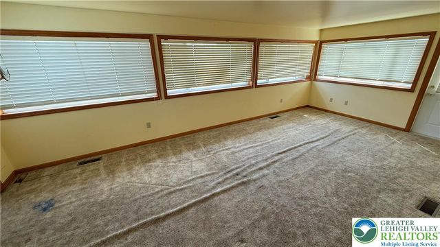 5119 Stahley Drive, Whitehall Twp, PA 18078
