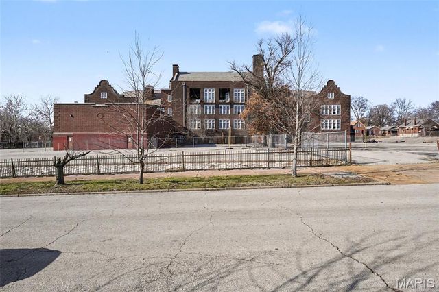 5316 Ruskin Avenue, St Louis, MO 63115