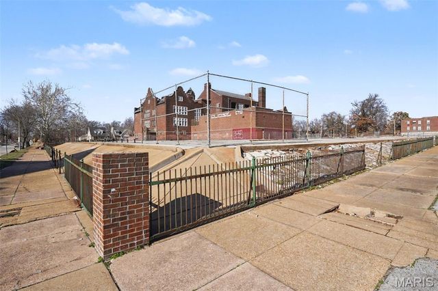 5316 Ruskin Avenue, St Louis, MO 63115