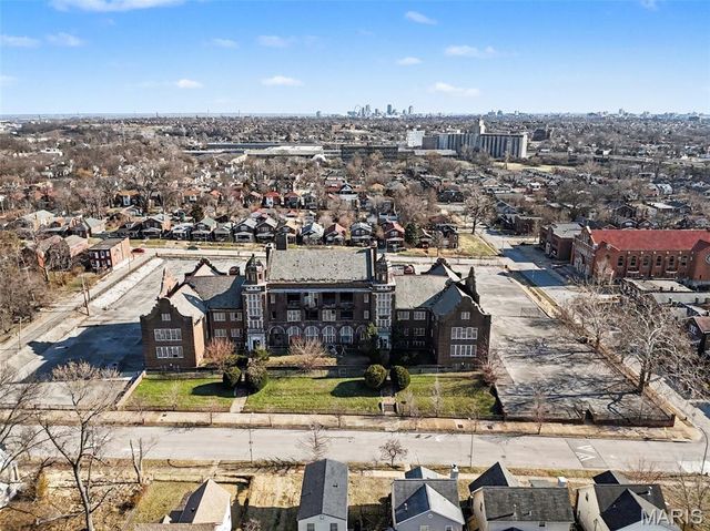 5316 Ruskin Avenue, St Louis, MO 63115