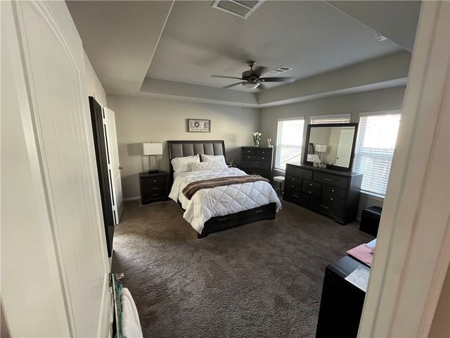 993 Crossing Drive, Bryan, TX 77803