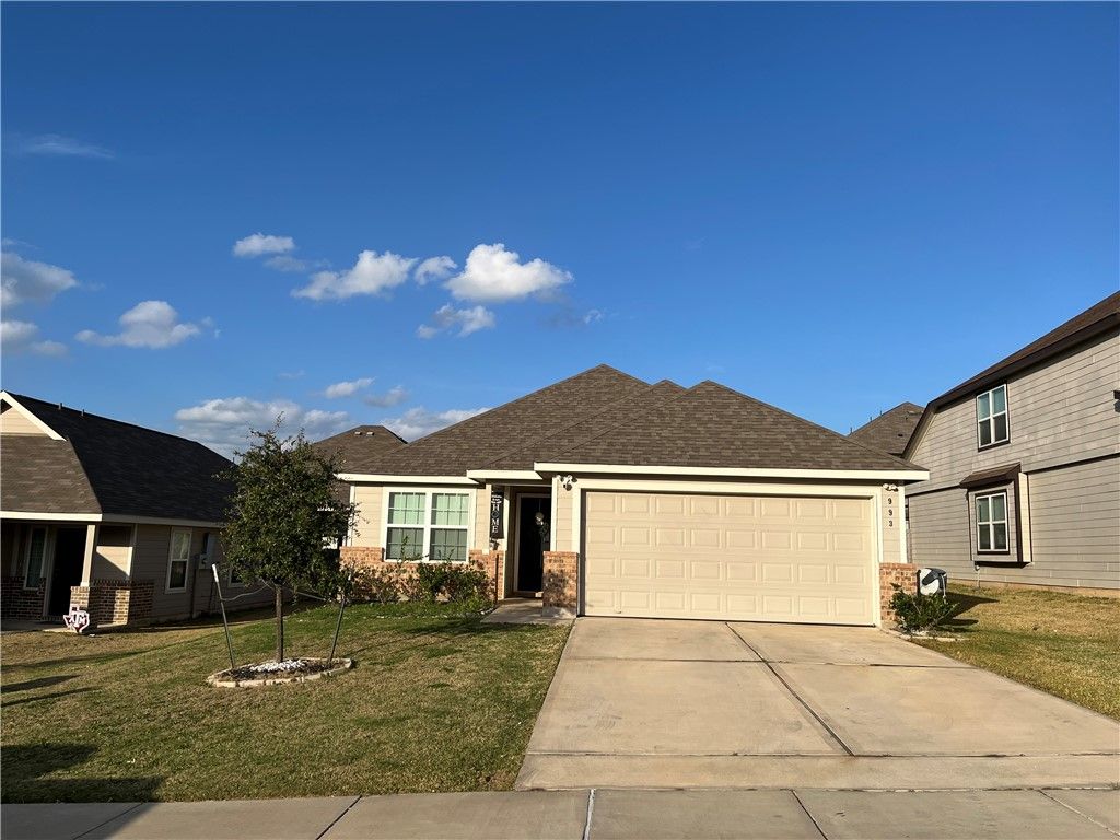 993 Crossing Drive, Bryan, TX 77803