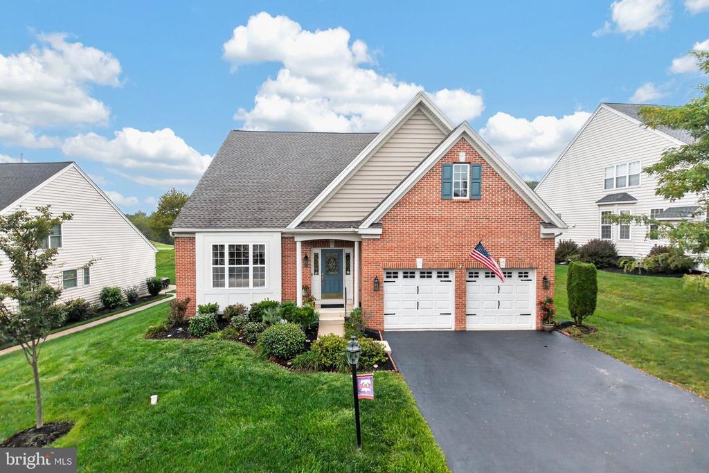 199 MASTERS DR, POTTSTOWN, PA 19464 — exterior