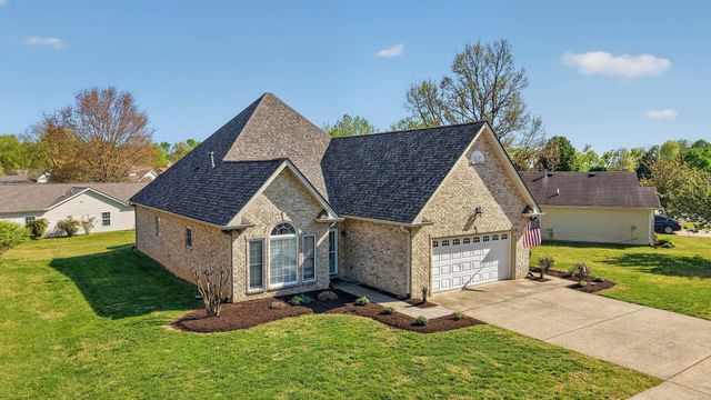 1415 Harrington Dr, Gallatin, TN 37066