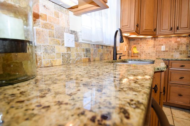 1415 Harrington Dr, Gallatin, TN 37066