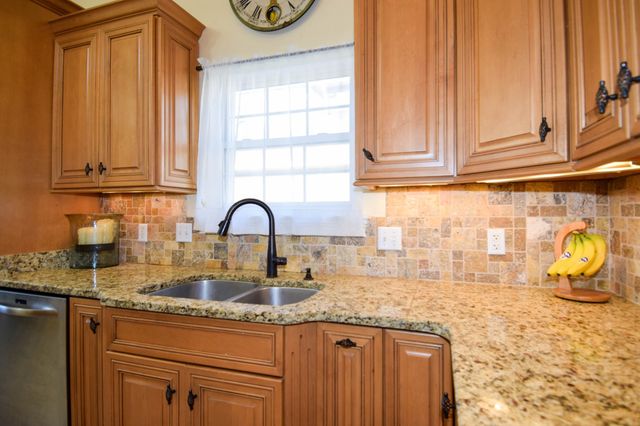 1415 Harrington Dr, Gallatin, TN 37066