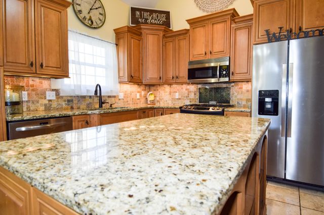 1415 Harrington Dr, Gallatin, TN 37066