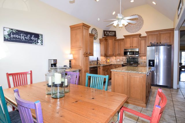 1415 Harrington Dr, Gallatin, TN 37066