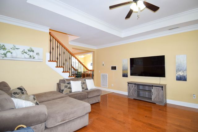 1415 Harrington Dr, Gallatin, TN 37066