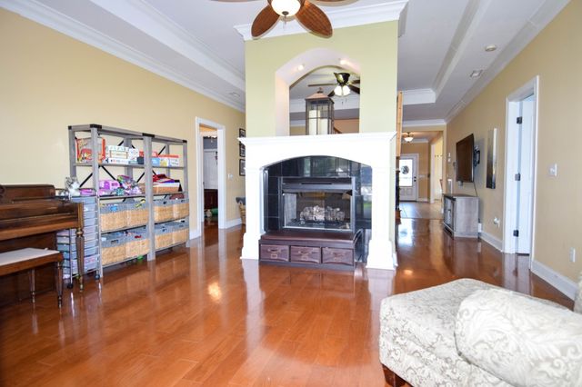 1415 Harrington Dr, Gallatin, TN 37066