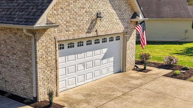 1415 Harrington Dr, Gallatin, TN 37066