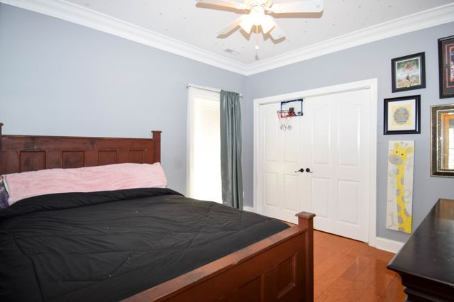 1415 Harrington Dr, Gallatin, TN 37066