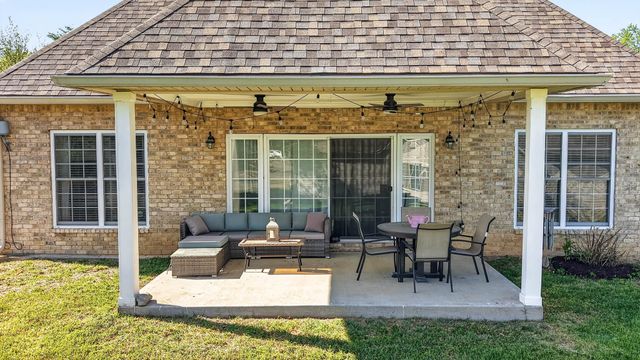 1415 Harrington Dr, Gallatin, TN 37066