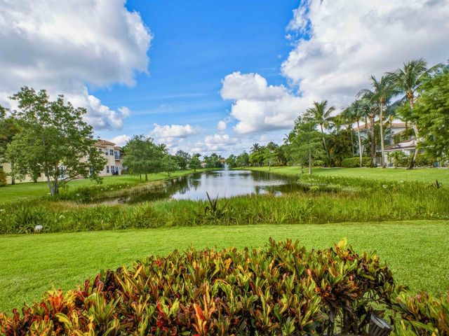 9814 Coronado Lake Drive, Boynton Beach, FL 33437