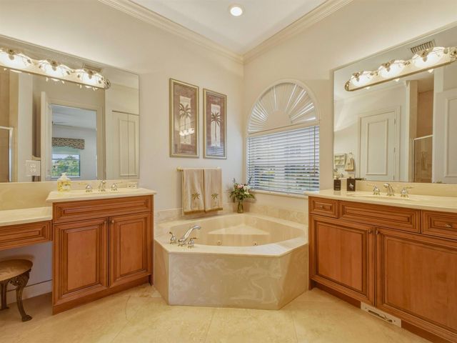 9814 Coronado Lake Drive, Boynton Beach, FL 33437